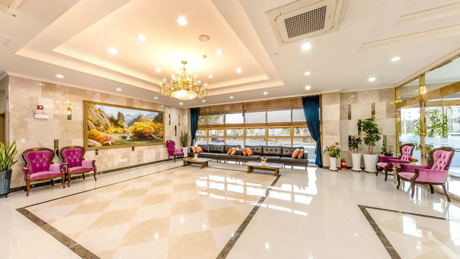 Pearly Hotel Czedżu