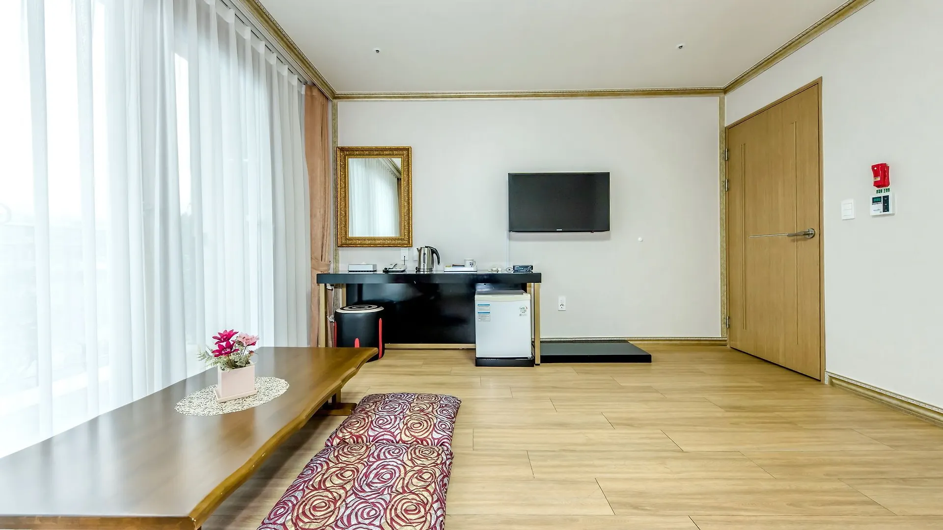 Pearly Hotel Czedżu
